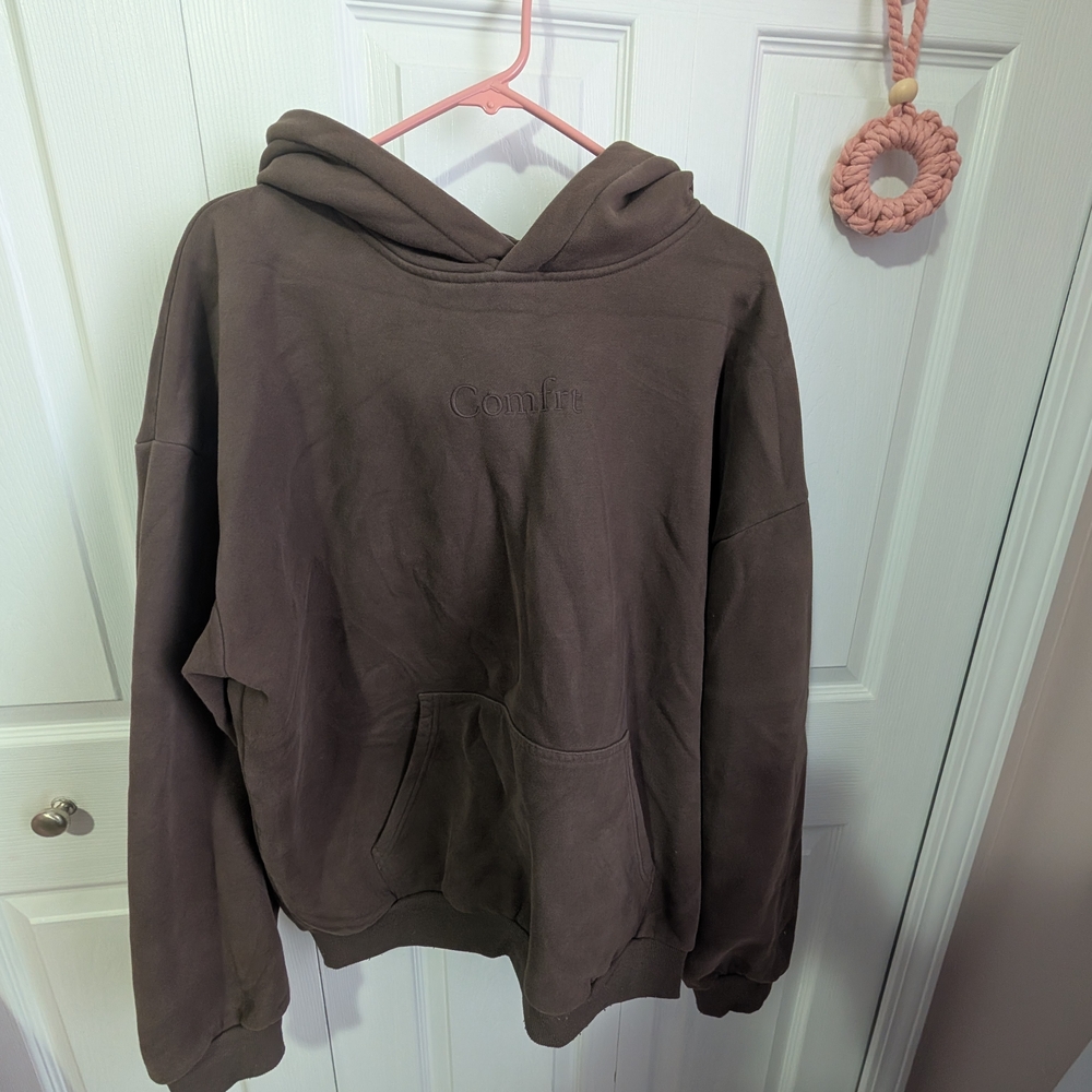 Comfrt Signature Hoodie In Chocolate
